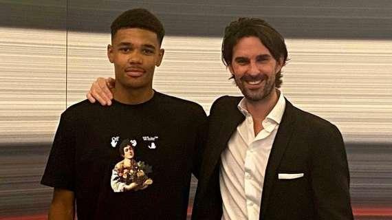 Roback rinnova con il Milan fino al 2025. Ariatti: "Per un futuro sempre più legato ai colori rossoneri"