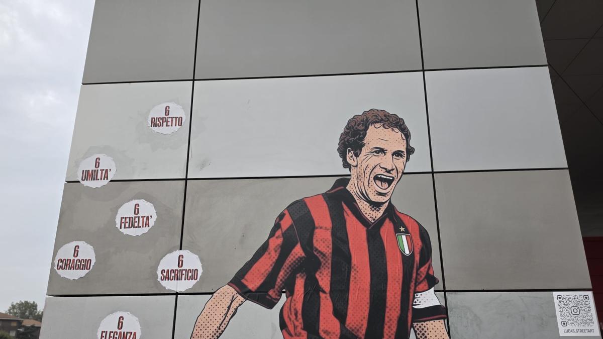 MN - Le immagini del nuovo murales di Franco Baresi fuori Casa Milan