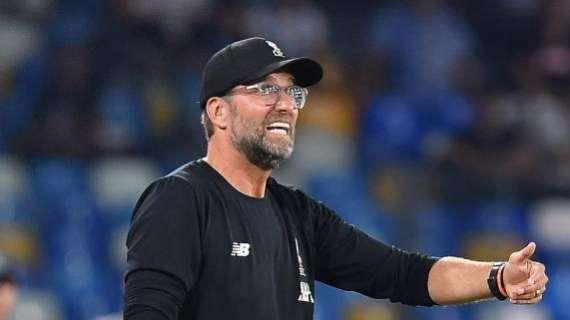 I tifosi vogliono dargli il cinque, Klopp si infuria: "Tenete le mani lontani, maledetti idioti"