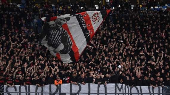 Curva Sud, corteo di massa verso San Siro prima di Milan-Monza