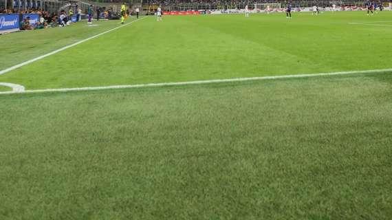 MN - San Siro in condizioni critiche: la palla non rimbalza e i rossoneri si lamentano. Rinvio? Cosa dice il regolamento