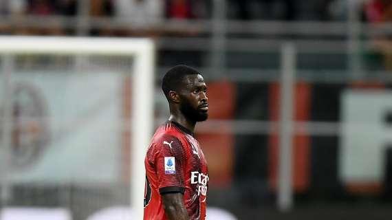 Tomori, così fa male: espulso con la Roma, salterà il derby 