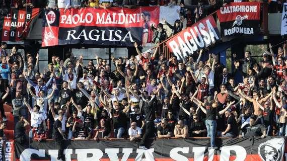 FOTO - La carica della Sud anche a Catania