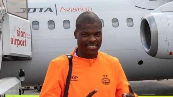 Il Milan cerca un altro Theo Hernandez (ma a destra): Dumfries in pole, piace anche Emerson