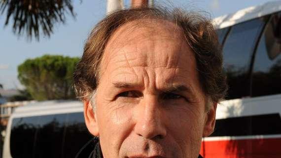 Da Campione a Campione: Baresi consegna una maglia del Milan al Papa