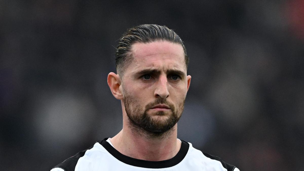 Francia, Rabiot si è allenato a parte per un colpo al ginocchio