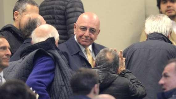 Gazzetta - Il Milan è scatenato: ieri ufficializzati Bacca e Luiz Adriano, ma i rossoneri non si fermano. Ora difesa, centrocampo e Ibra…