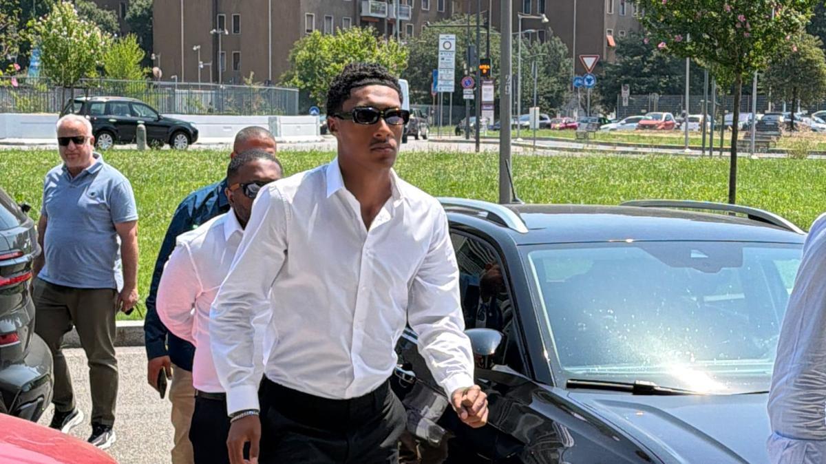 Aurelien Guernier è un nuovo calciatore del Milan: il comunicato ufficiale