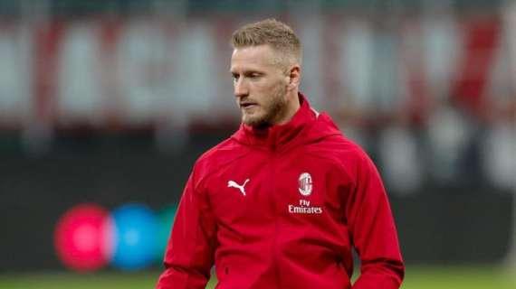 Probabile formazione - Milan, contro il Parma sarà 4-3-3: Abate centrale difensivo, Mauri partirà dall'inizio