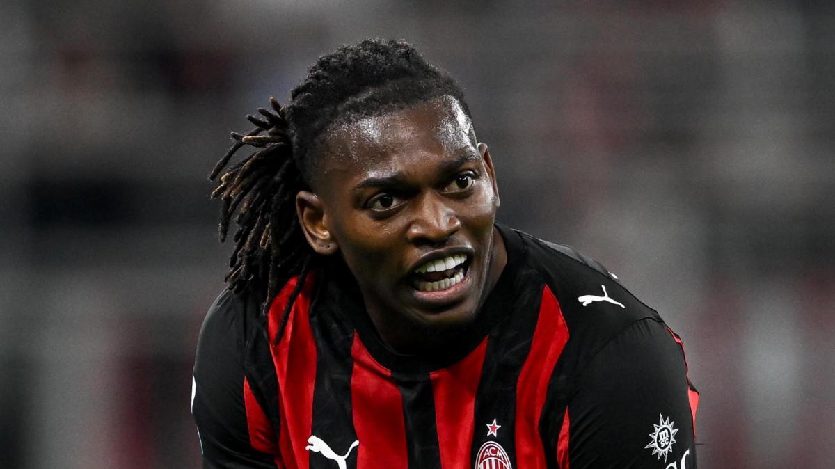Leao in crisi e con il futuro incerto. E intanto si cancella da Instagram