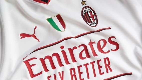 ZTE-Milan, i rossoneri indosseranno per la prima volta la nuova maglia bianca: le foto