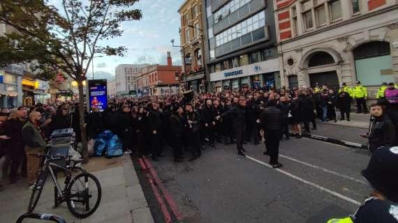 VIDEO MN - Milan, tra poco al via il corteo della Curva Sud verso Stamford Bridge