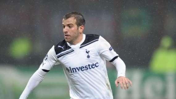 Colpo perfetto: Van der Vaart abbatte Ibra 