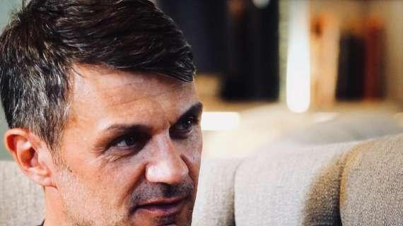 MN - Maldini, relax in spiaggia a Viareggio in attesa di Cesena-Milan