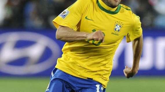 Sogno svanito, Dani Alves rinnova fino al 2015