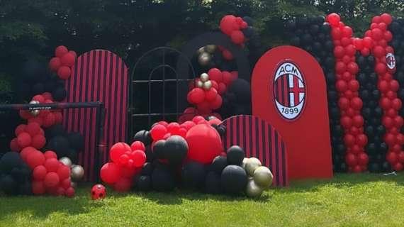 FOTO - Adli invita tutta la squadra a cena, gli scatti dell'evento: "Famiglia"