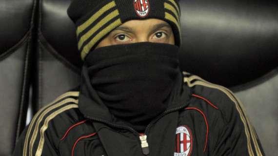 Dinho, ipotesi ammutinamento