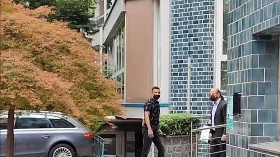 VIDEO MN - Milan, l'arrivo di Messias alla Madonnina per le visite mediche