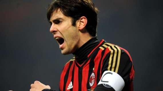 Kakà rassicura i tifosi fuori Milanello: "Mercoledì ci sarò"