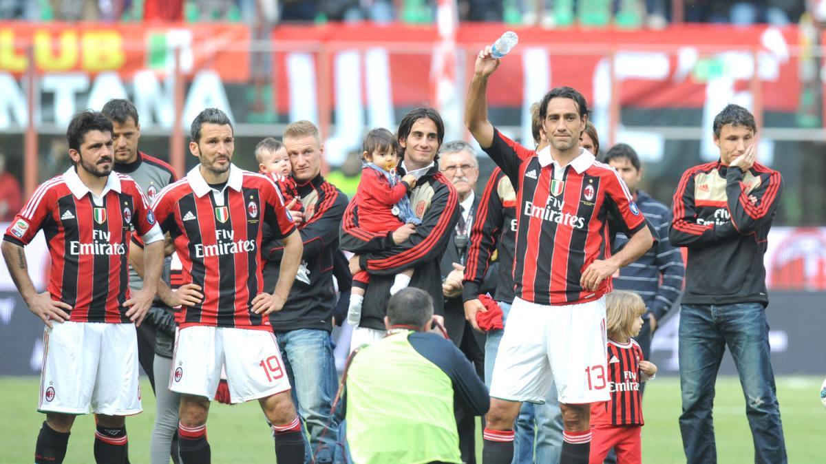 Ambrosini racconta: “Il giorno prima dell’addio dei senatori andai in un campo a piangere da solo. Capì che era tutto finito”