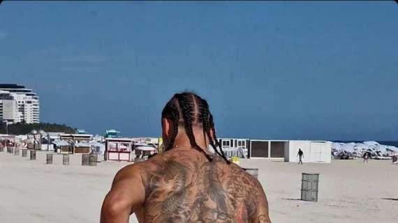 VIDEO - L'allenamento di Ibra in spiaggia: "Spingi fino al limite"