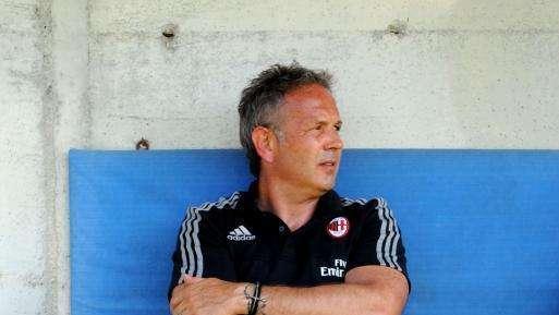 Sky - Milan, Mihajlovic vuole il difensore centrale a prescindere dalle uscite