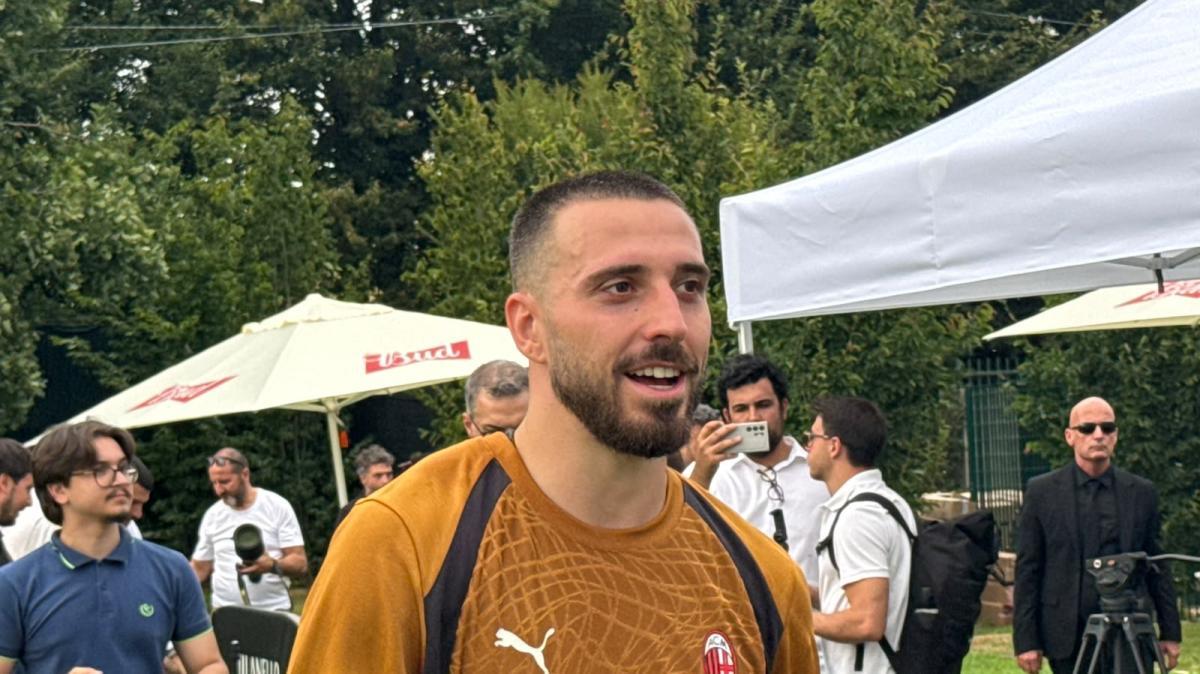 FOTO MN - Esordio per il nuovo acquisto Mario Gila a Milanello
