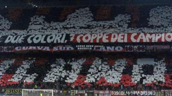Gaffe del Sun che confonde la Curva rossonera per colpa di uno striscione