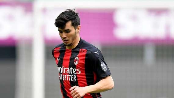 VIDEO MN - Milan, Brahim Diaz arrivato in sede per la firma