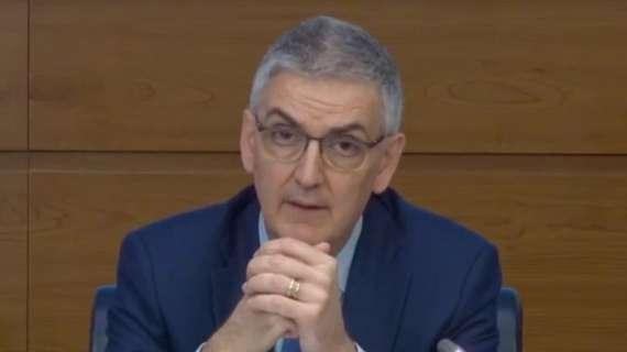 Brusaferro: "Numeri più bassi ovunque, ma serve cautela. Vita diversa fino al vaccino"