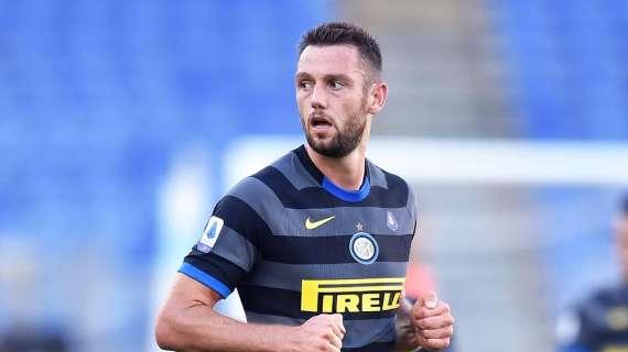 Inter, de Vrij a Sky: "Sarò concentrato come sempre. La sfida con Ibra? Giocheremo contro il Milan"
