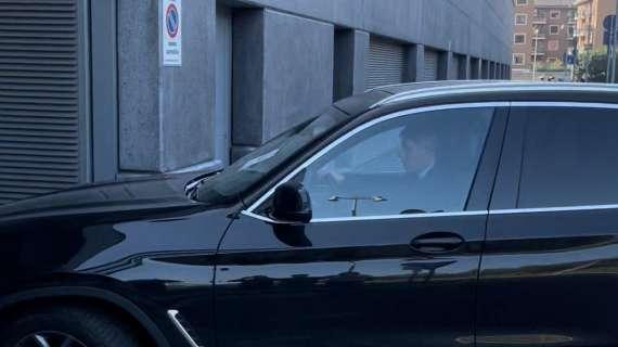 MN - Massara arrivato a Casa Milan: oggi l'incontro con il papà di Leao