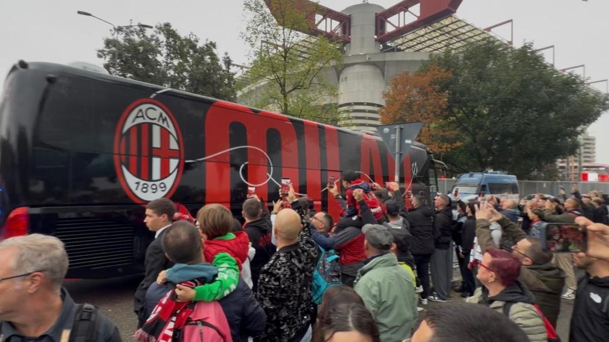 VIDEO MN - Il Milan arrivato a San Siro per la sfida contro l'Atalanta