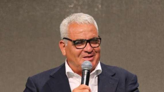 Corvino: "Italiani in rosa e non tocchiamo gli extracomunitari"