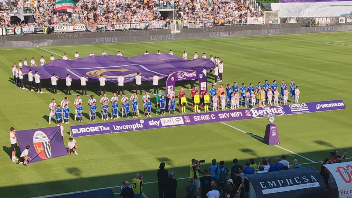 C'è l'ultima promozione tra i professionisti: l'Ascoli strapazza il Brescia e va in Serie B