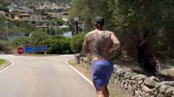 Le voci di mercato sono tante, ma Theo ha già cominciato ad allenarsi in Sardegna
