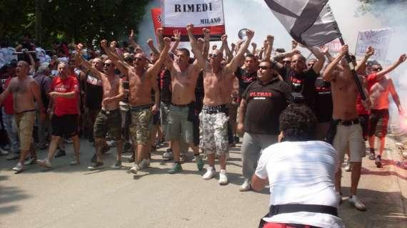 LIVE - Tutta la manifestazione della Sud: la mattinata a Milanello! (FOTO)
