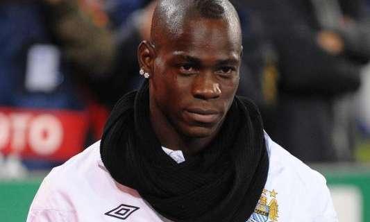 Balotelli: "Finalmente nella squadra che tifo sin da bambino. Quando mi muovo è per vincere"