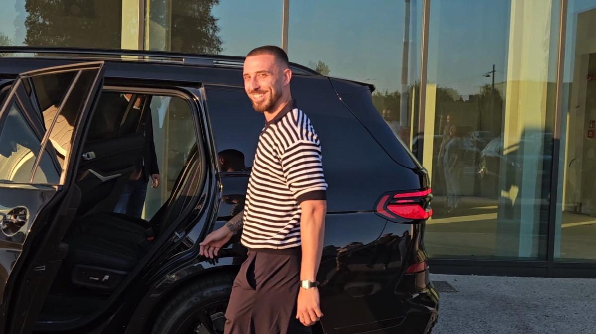 VIDEO MN - Mario Gila sbarcato a Milano. Le prime immagini da rossonero