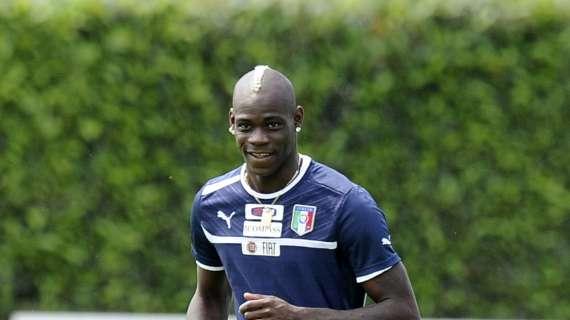 Balotelli: "Mancini mi dà fiducia, mi piacerebbe restare al City ma bisogna chiedere al mio agente"