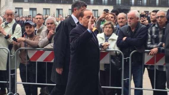 Gazzetta - Milan ai cinesi, la trattativa prosegue ma i dubbi di Berlusconi bloccano tutto. C’è il nodo degli investimenti, lunedì incontro-chiave