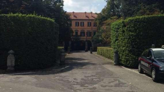 LIVE MN - Mr.Bee lascia Arcore dopo quasi 4 ore di summit: i dettagli dell'incontro con Berlusconi