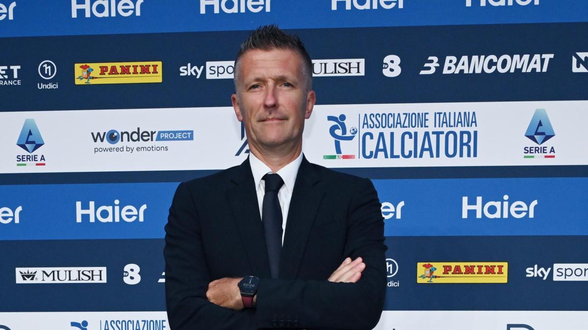 Orsato spiega: "Stiamo cercando di far passare le idee ai nostri arbitri. Sicuramente gli errori non mancheranno"