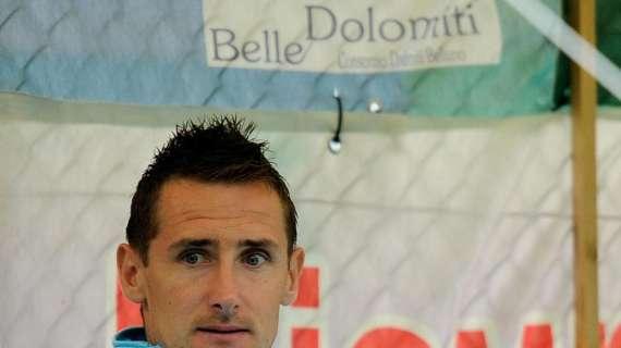 Klose rassicura Reja e sfida Ibra
