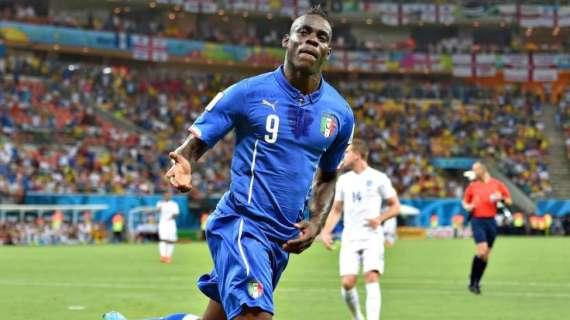 Tuttosport - Napoli, idea Balotelli se parte Higuain: soldi più una contropartita