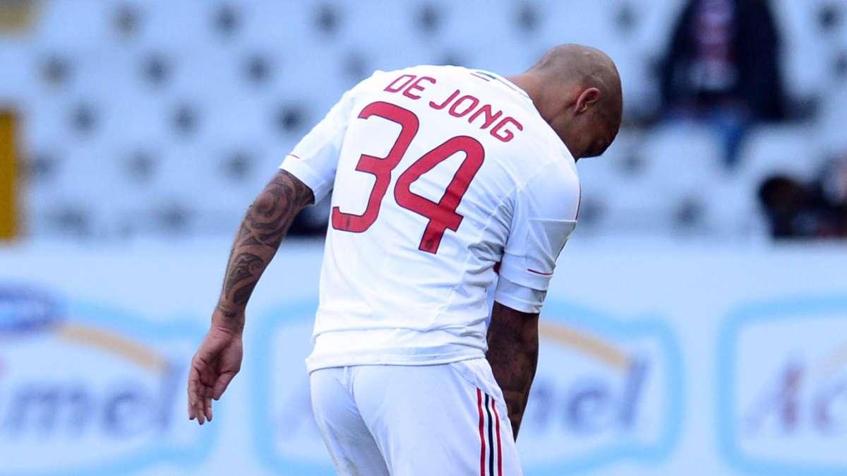 AC MILAN COMUNICATO UFFICIALE: De Jong è stato operato: 6 mesi per il rientro