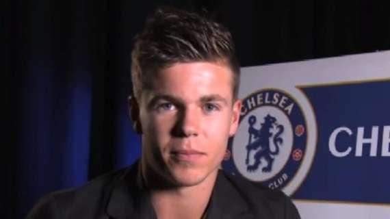 Van Ginkel a MC: "Sono felice di essere qui, de Jong mi ha parlato bene del Milan. Sono un giocatore a tutto campo, ha grande voglia di giocare"