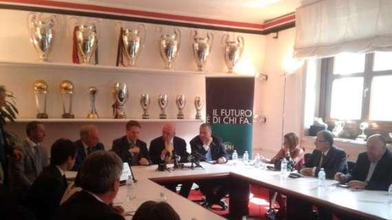 LIVE MN - Nuovo sponsor BPM - Galliani: "Poli sarà al raduno con noi. Sconto al Santos per Robinho, al posto suo arriva un attaccante giovane"
