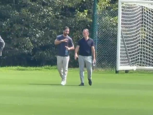 FOTO MN - Amorim a Milanello, giro di campo con Cardinale