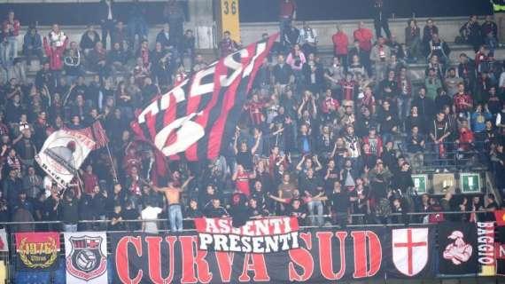 Milan, Mina non arriverà. L'agente: "Ha già firmato col Barcellona"